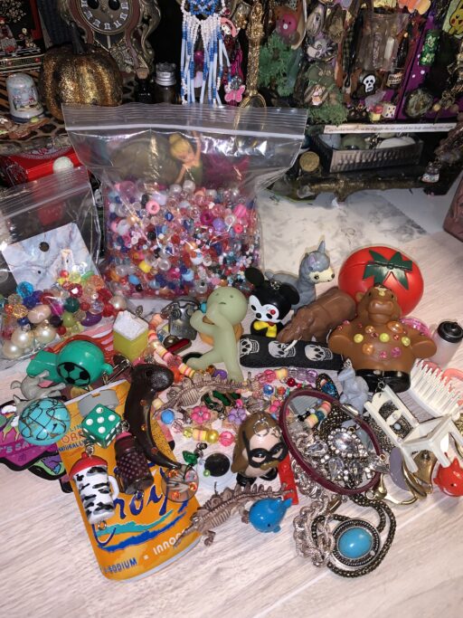 Kiddie beads junk