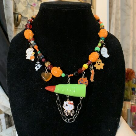 Hello kitty Halloween green witches finger