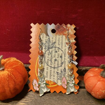 Autumn🍂Grey Bunny with flower