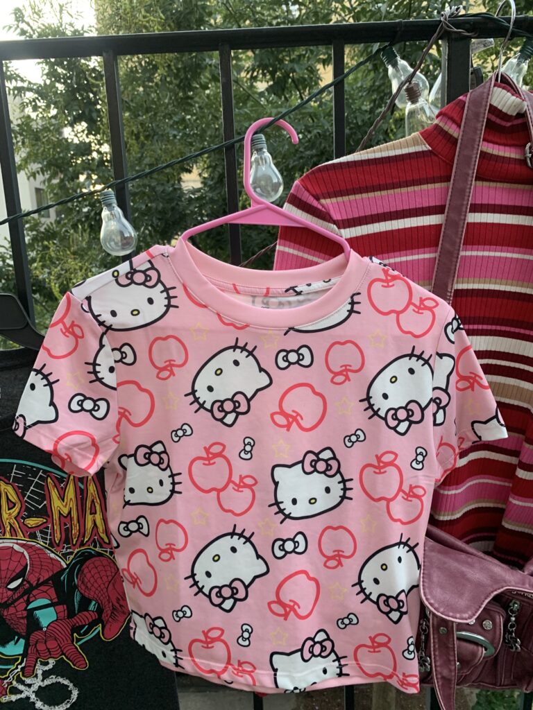 Hello kitty crop LARGE polyester