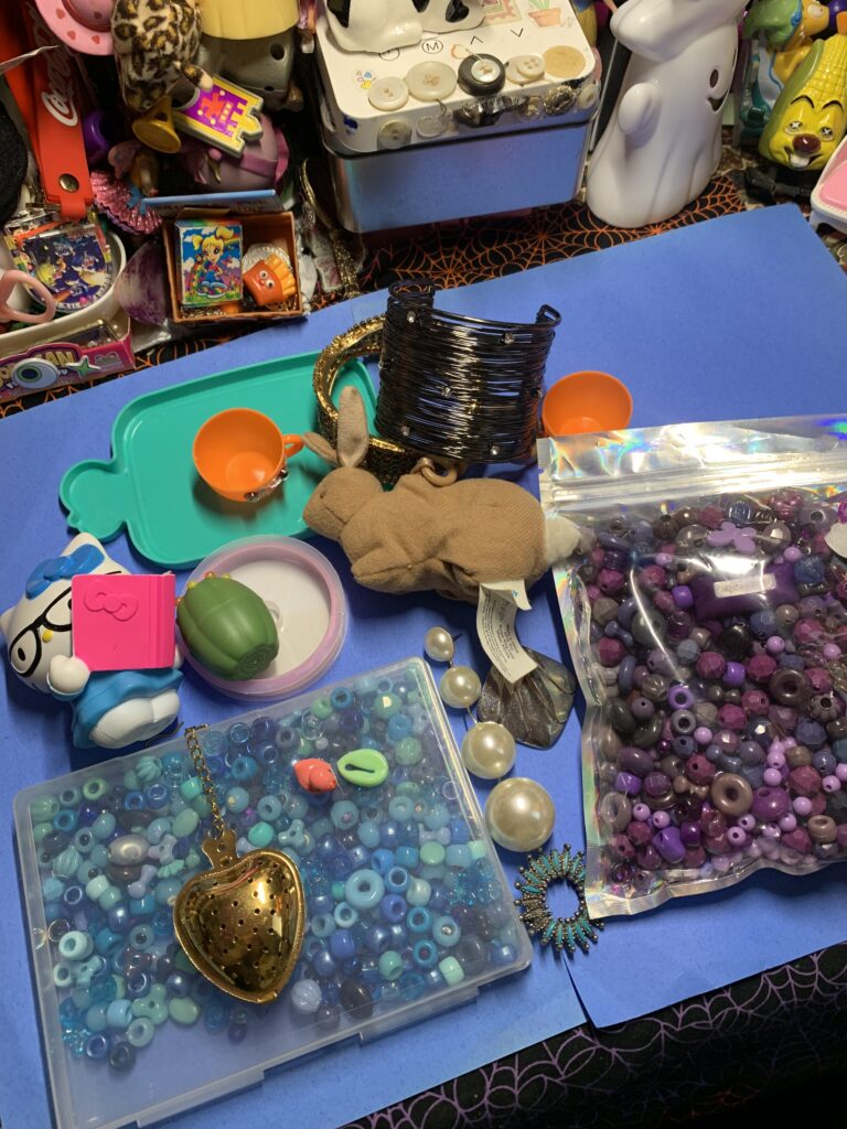 Bracelets and beads lot